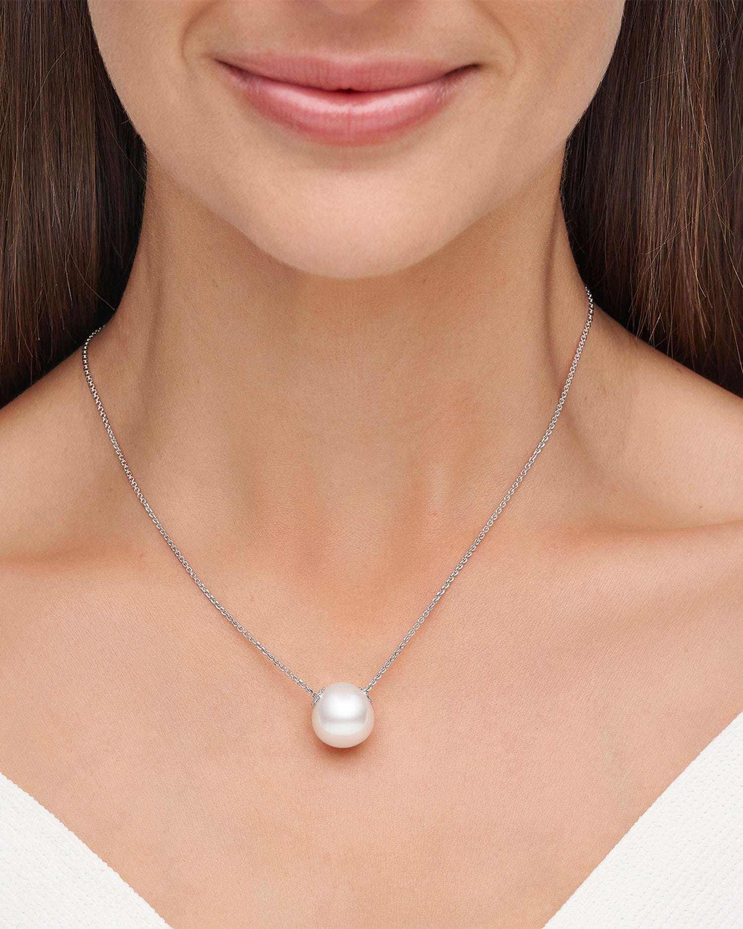 Palais Pearl Necklace | 14mm Triangle Pearl, Diamonds, and White Gold 3