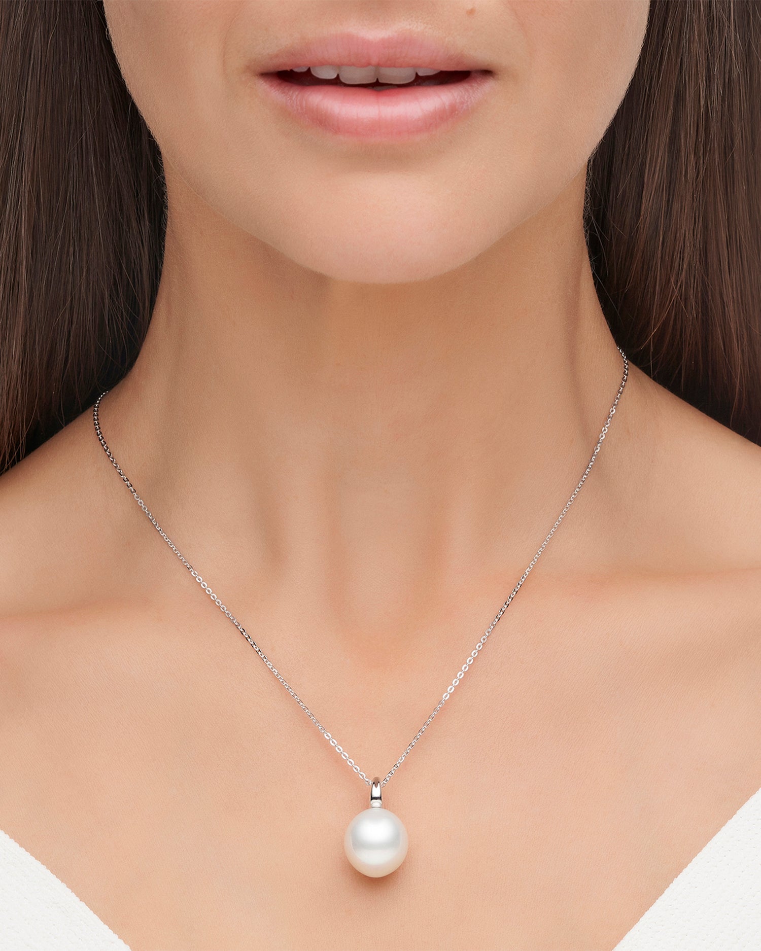 Bianca Pearl Pendant | 14mm Oval Pearl and White Gold 3