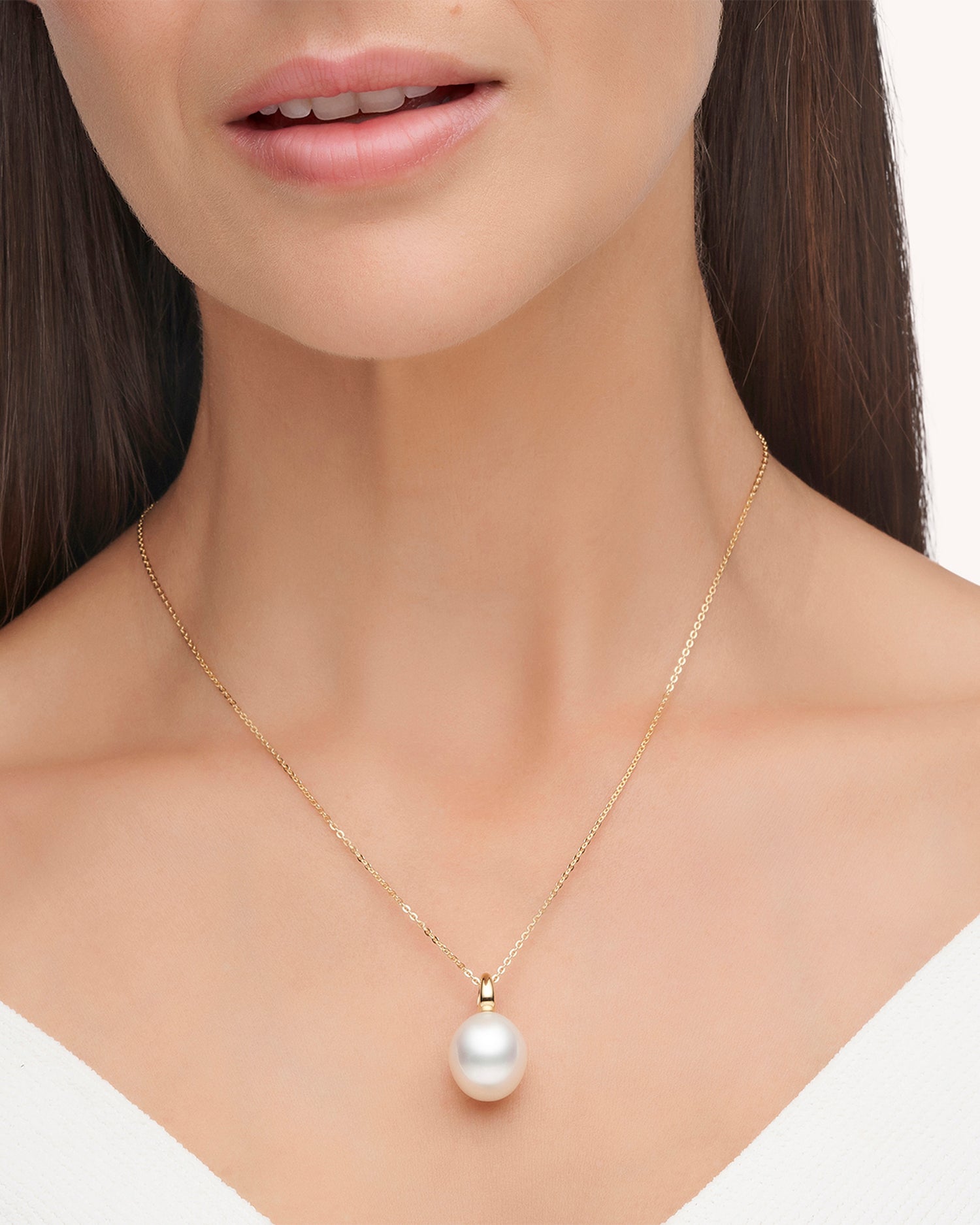 Bianca Pearl Pendant | 14mm Oval Pearl and Yellow Gold 3