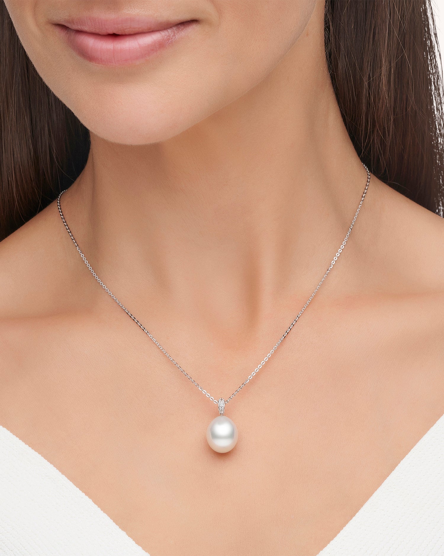 Diamond Keel Edge Pearl Pendant | 12mm Oval Pearl, Diamonds and White Gold 3