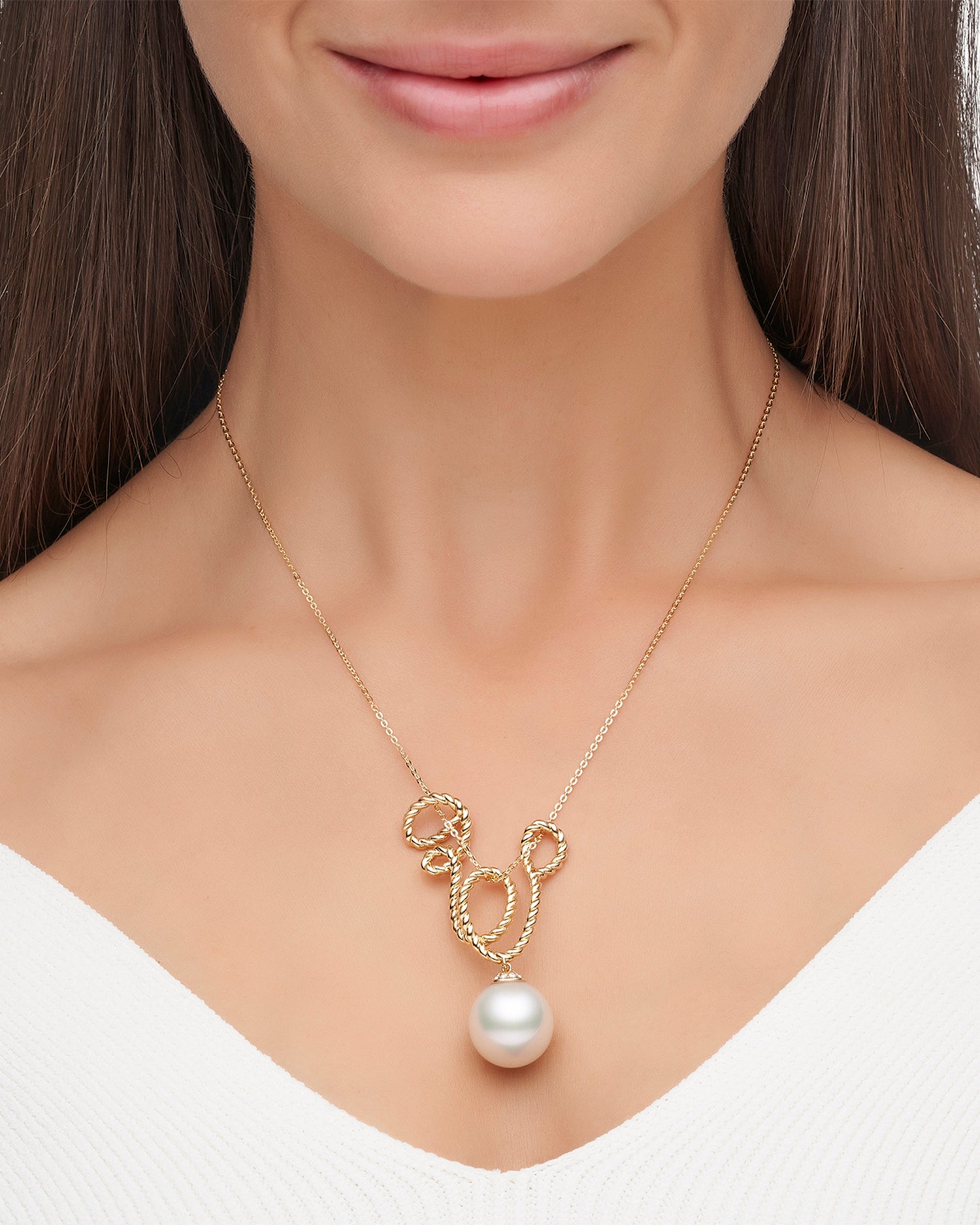 Entwined Rope Pearl Pendant | 16mm Oval Pearl and Yellow Gold 4