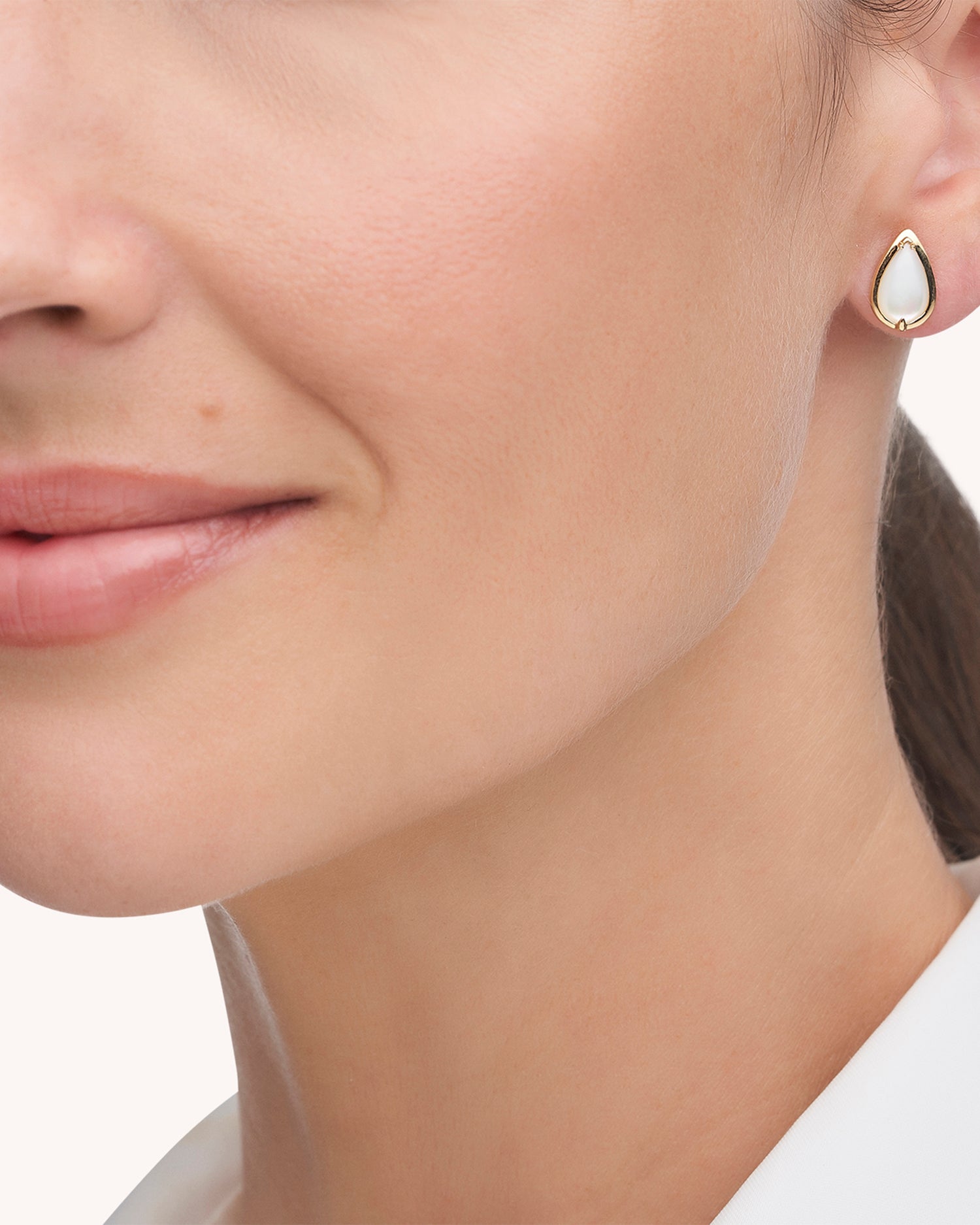 Maxima Stud Earrings | Mother of Pearl and Yellow Gold 3