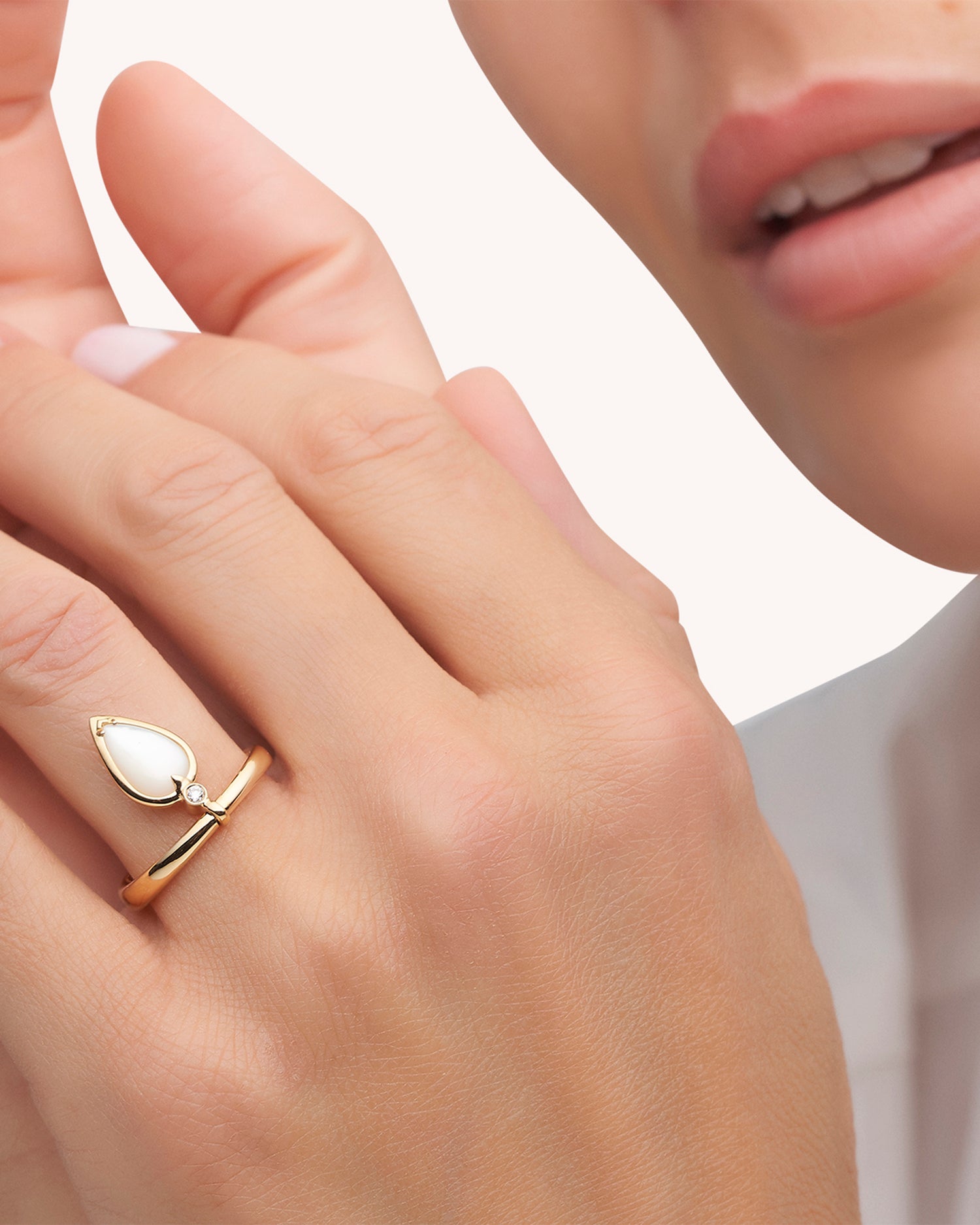 Maxima Ring| Mother of Pearl, Diamond, and Yellow Gold 4